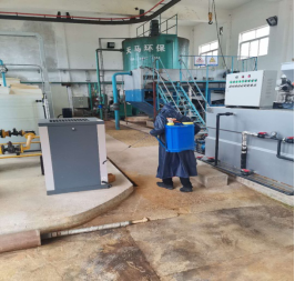 µ¤·ïÎÛË®³§Ò»ÏßÔ±¹¤Ä¬Ä¬¼áÊØ È«Á¦°ü¹ÜË«½Úʱ´úÉú²úÊÂÇéÇå¾²ÎȹÌÔËÐÐ µ¤·ïÎÛË®³§Ò»ÏßÔ±¹¤Ä¬Ä¬¼áÊØ È«Á¦°ü¹ÜË«½Úʱ´úÉú²úÊÂÇéÇå¾²ÎȹÌÔËÐÐ